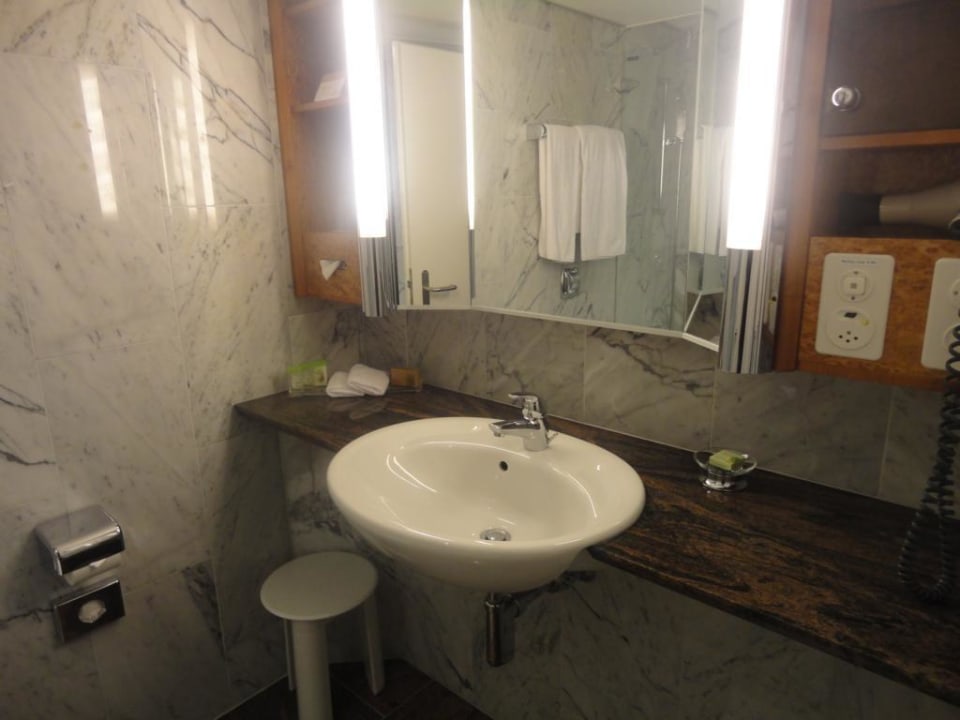 Mövenpick Hotel Zürich-Airport Mövenpick Hotel Zürich-Airport