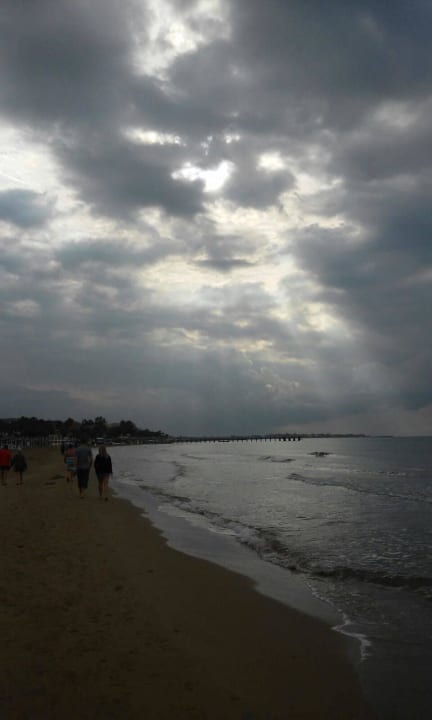 Spaziergang am Strand...beeindruckend Hane Family Resort