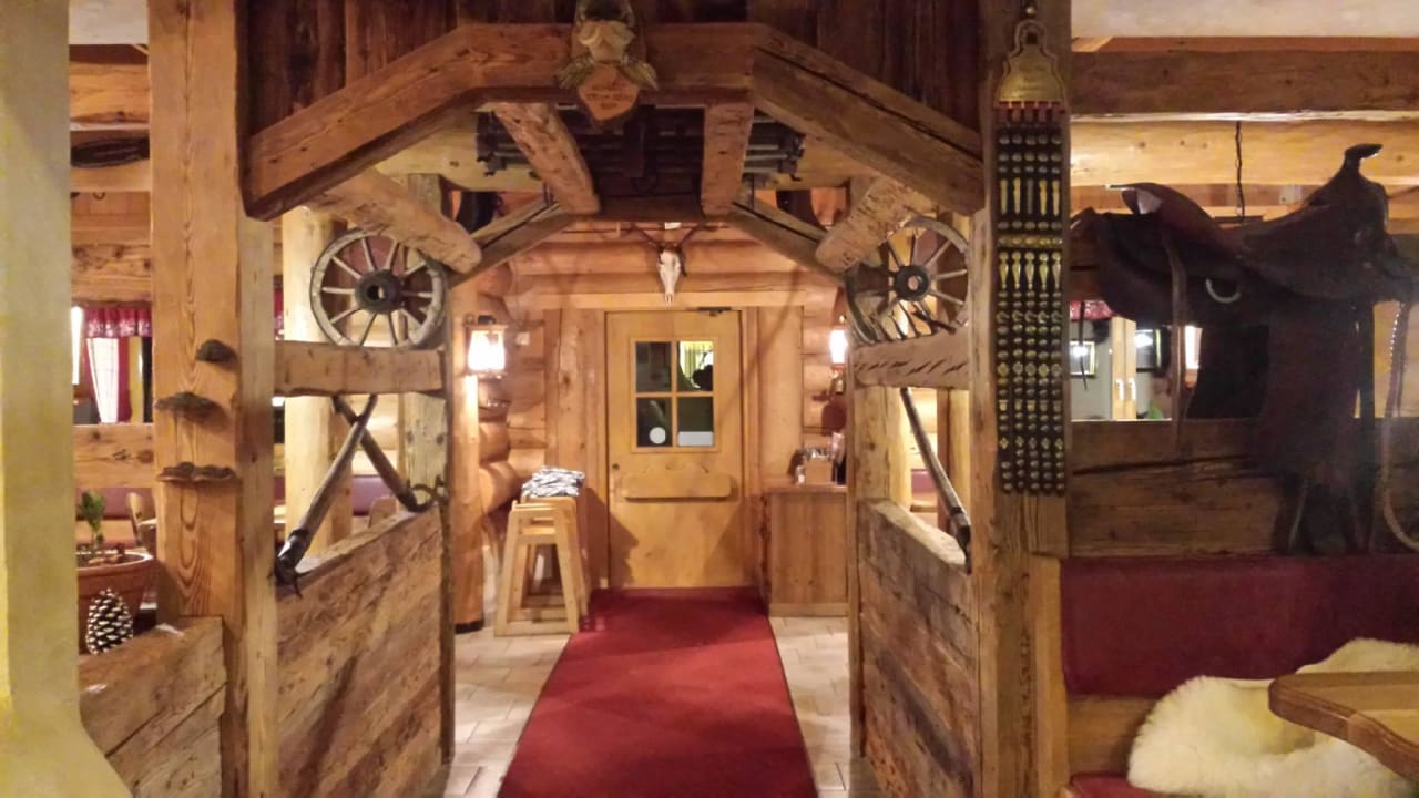 Urige Gaststube Berghotel Jaga-Alm