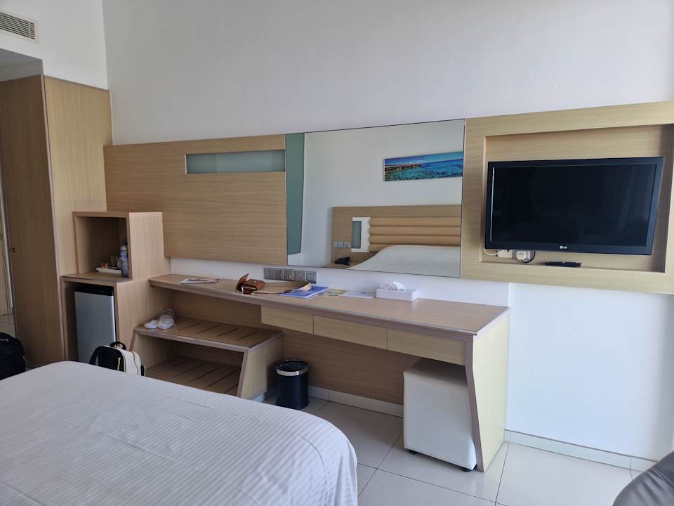 Zimmer Vrissaki Beach Hotel