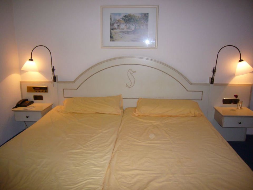 Bett Seaside Hotel Sandy Beach