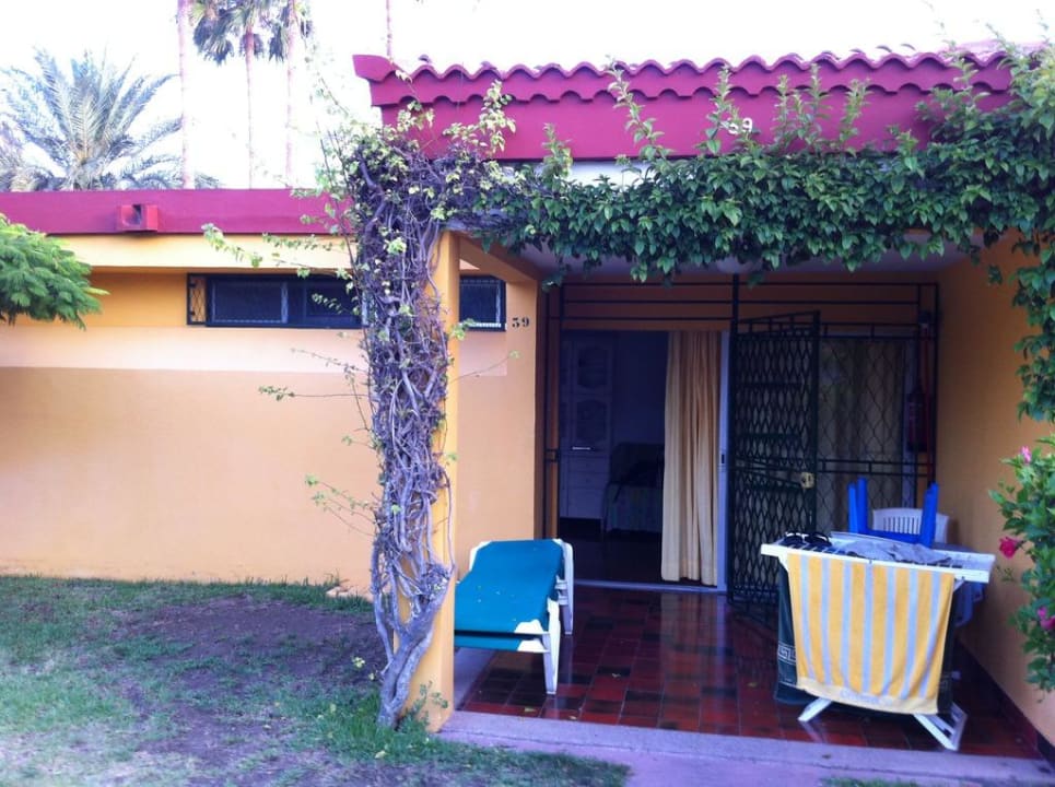 Eingangsbereich des Bungalows Artemisa Gay Bungalows
