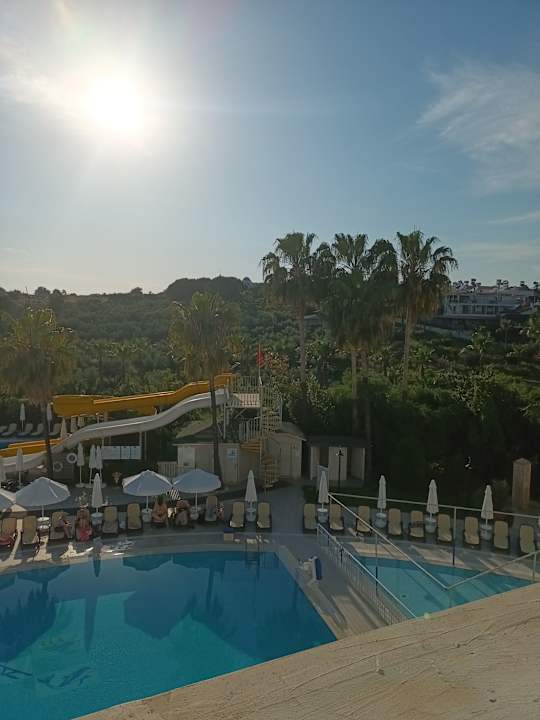 Außenansicht Royal Atlantis Beach Hotel