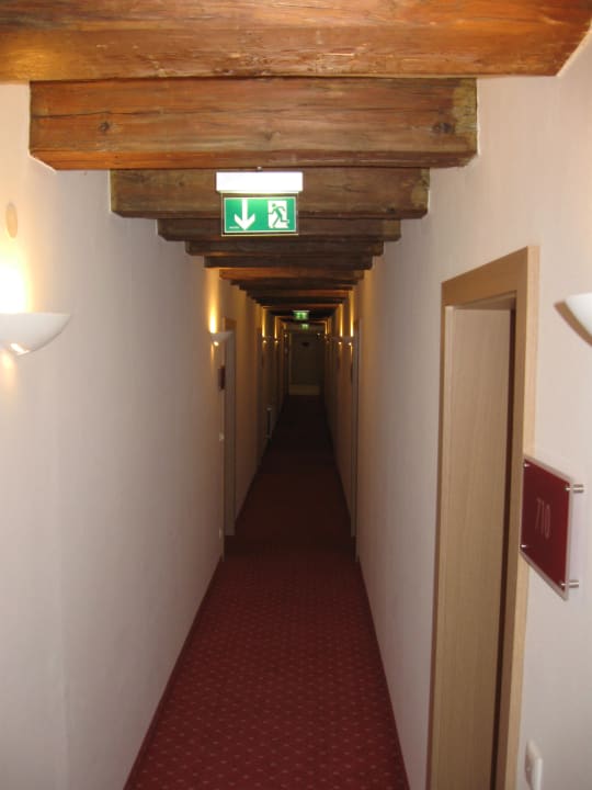 Gang zum Zimmer Schlosshotel Kartause Gaming