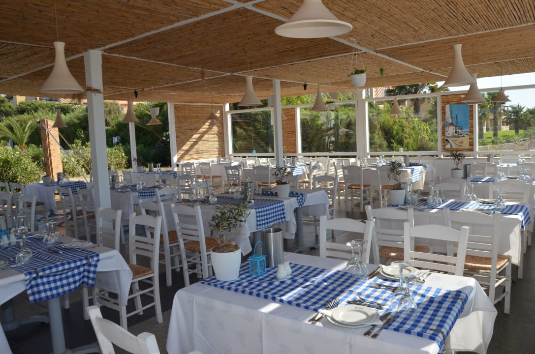 Taverne am Strand Atlantica Marmari Palace