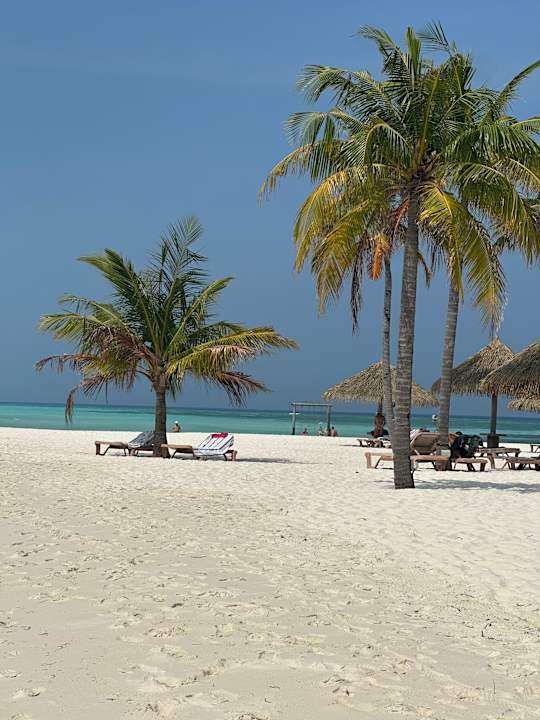 Strand Kuredu Island Resort & Spa