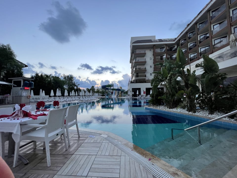 Pool Glamour Resort & Spa