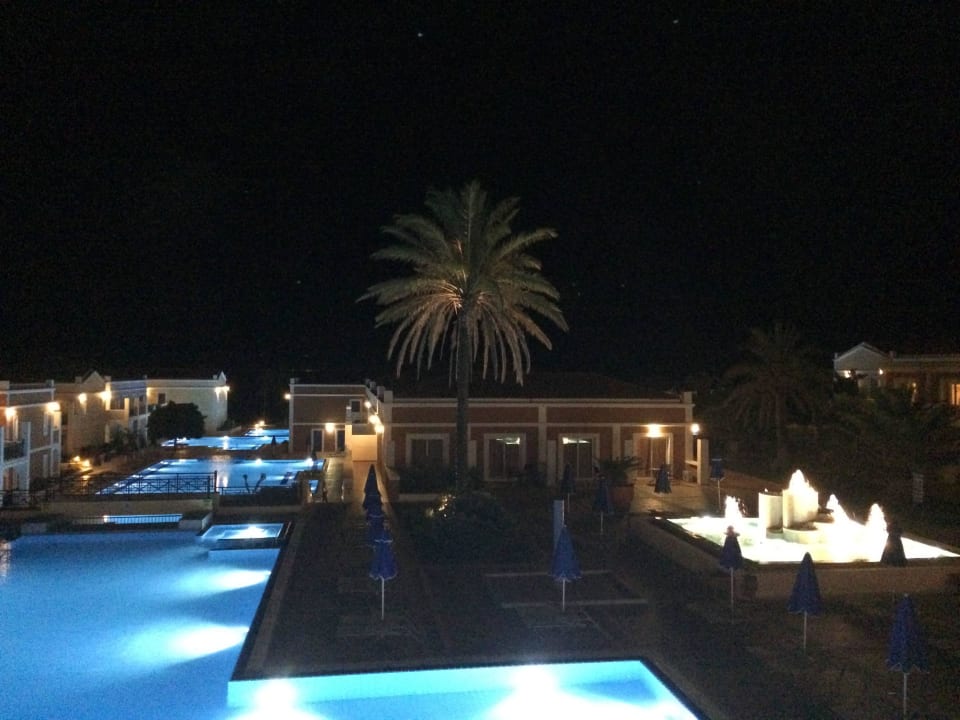 Pool Porto Bello Royal