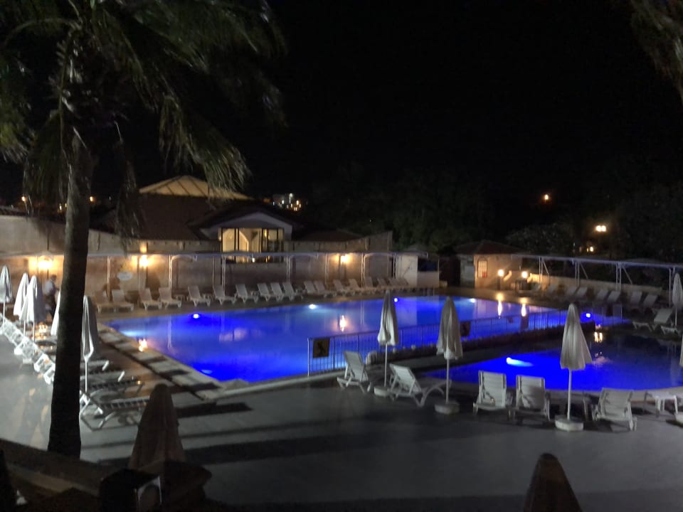 Pool Club Resort Atlantis