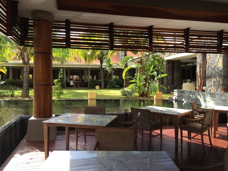 Spezialitätenrestaurant (1 von 3) Crystals Beach Resort Belle Mare, a member of Radisson Individuals