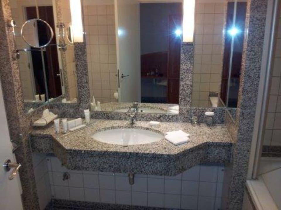 Bad Hilton Munich Airport