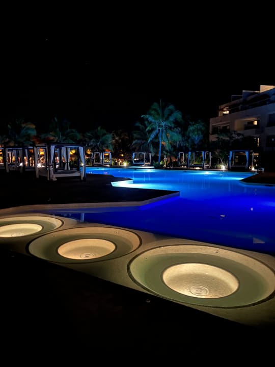 Pool Akumal Bay Beach & Wellness Resort