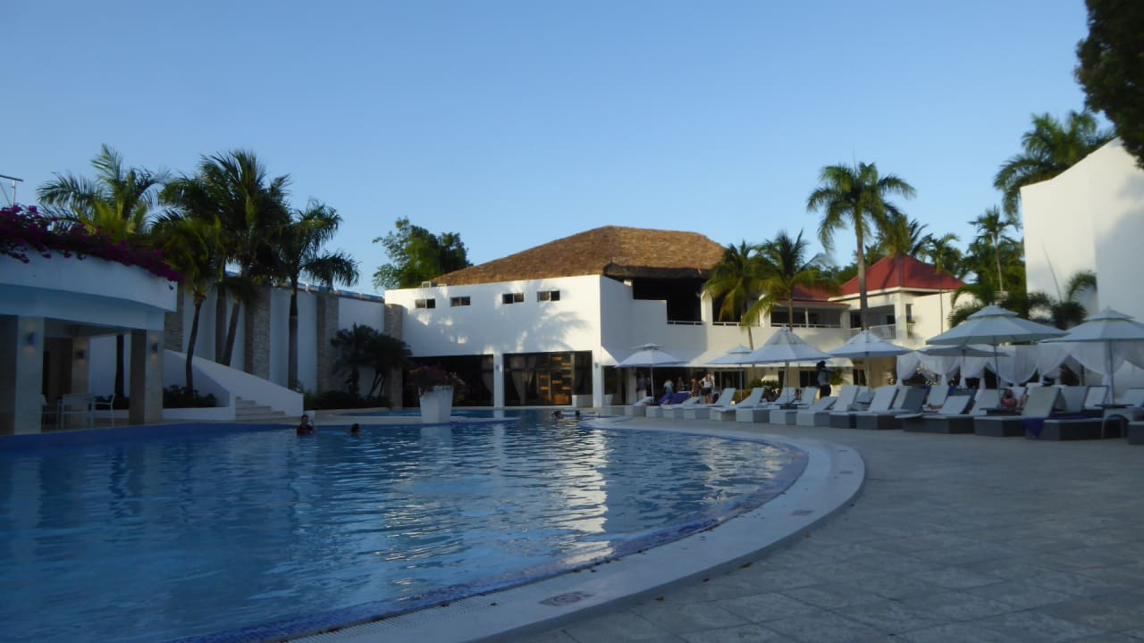 Pool Viva Heavens by Wyndham - All Inclusive Resort