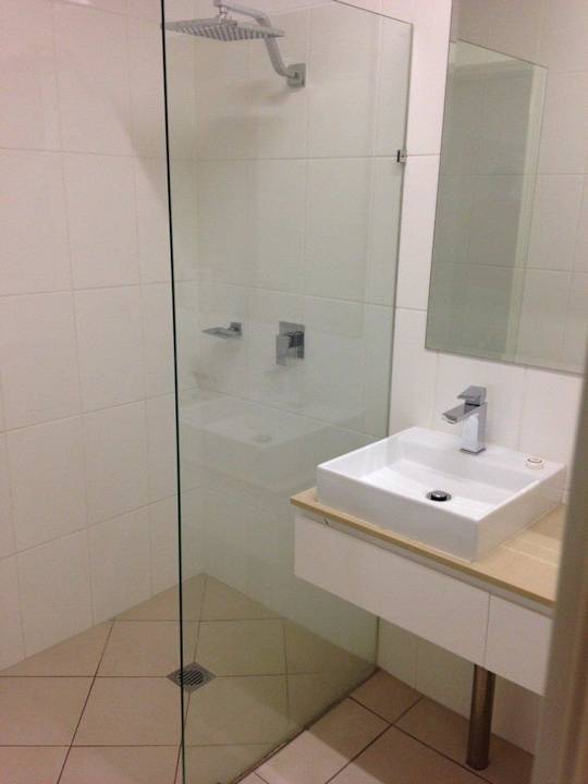 Modernes Bad Hotel Cairns Queenslander Apartments