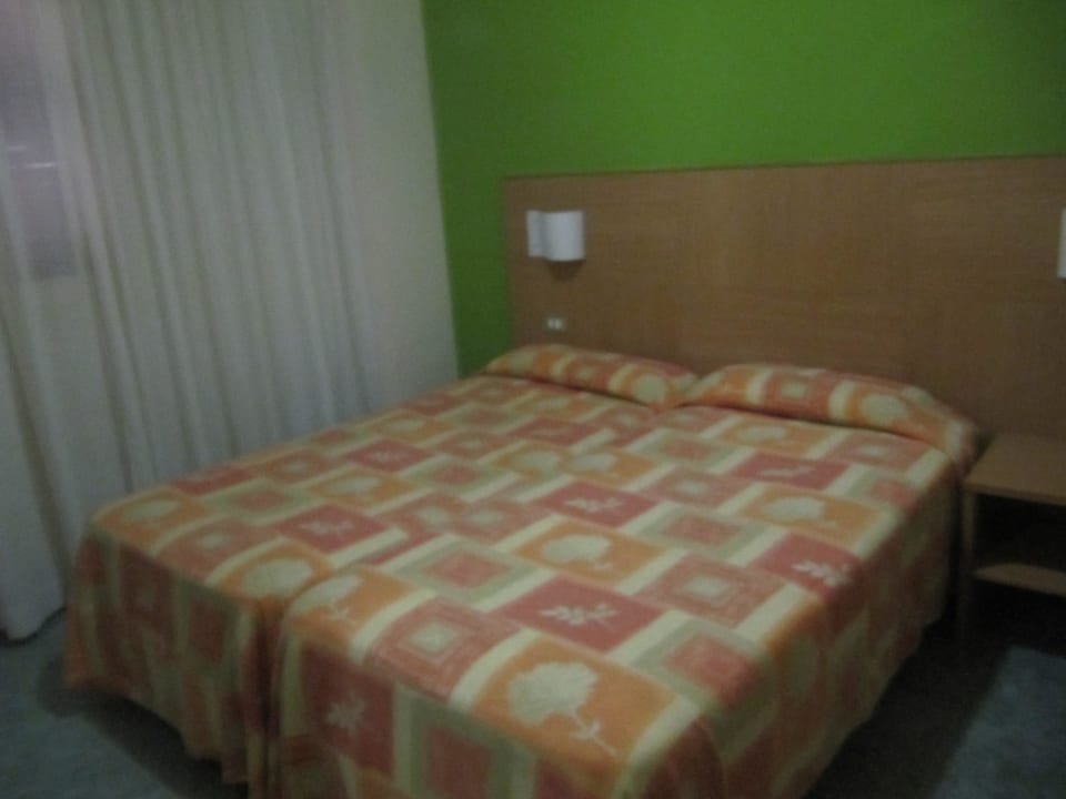 Pokój California Apartments