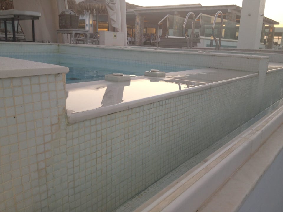 "5*****" Pool (dreckige Fliessen außen am Pool!) Diamond Deluxe Hotel & SPA