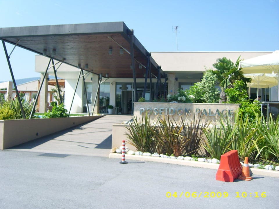 Eingang zum Hotel alltoura Club Hotel Poseidon Palace