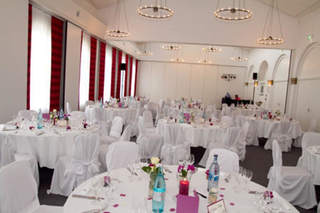 Festlich dekorierter Mozartsaal nestor Hotel Ludwigsburg