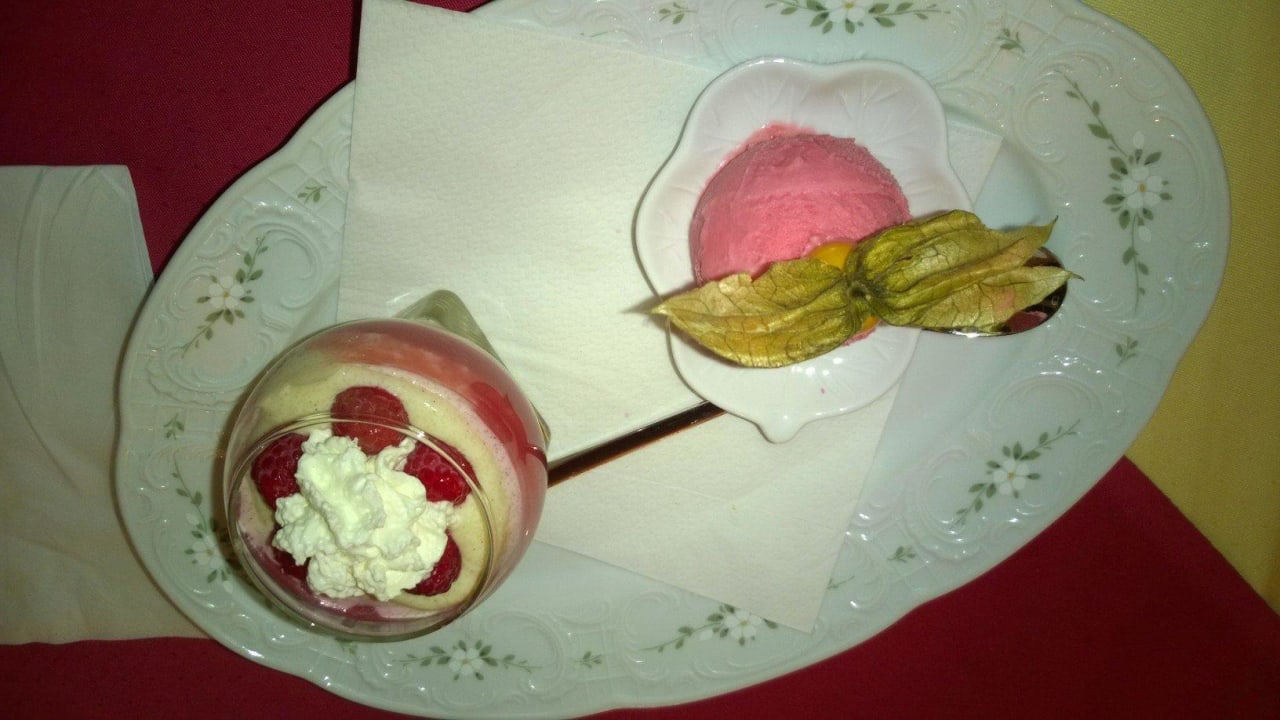 Himbeerdessert Landgasthof Am Sonnenhang