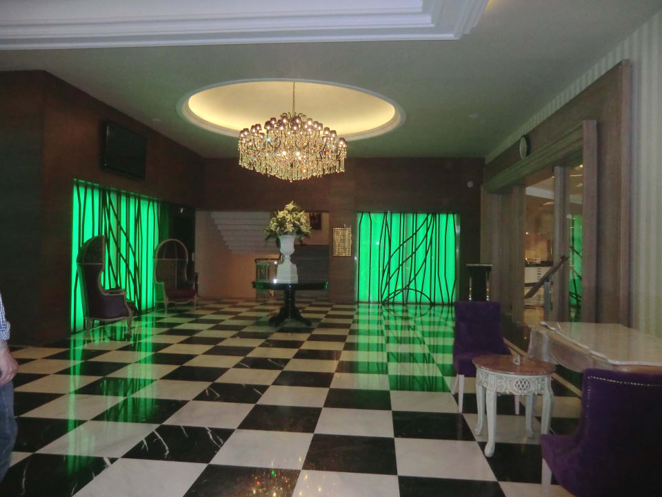 Weg zum Restaurant Hotel Delphin Imperial