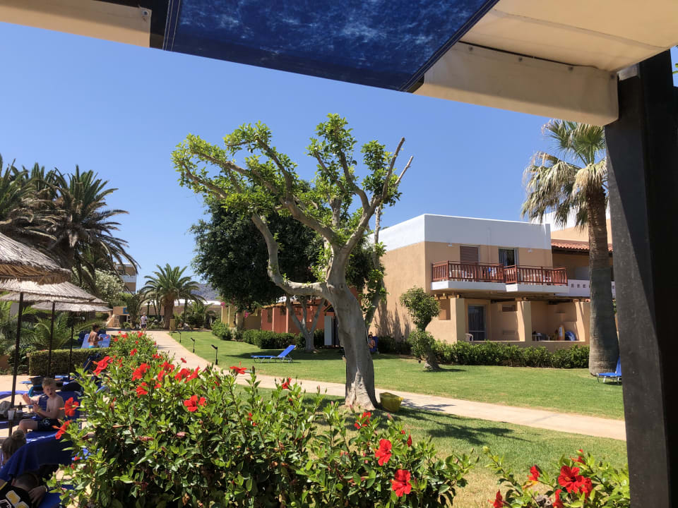 Gartenanlage Anissa Beach & Village