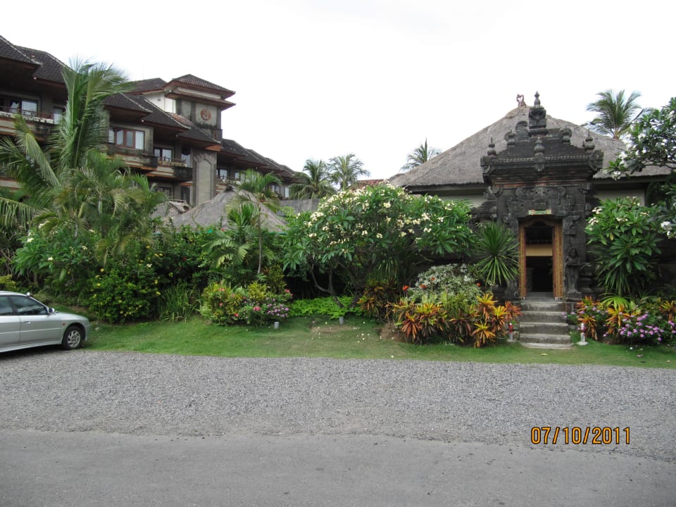 Spa-Eingang Hotel Sari Segara