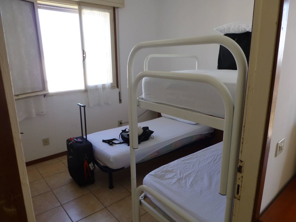 Schlafzimmer 2 Hotel Adriatico