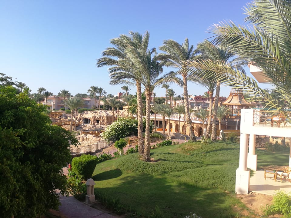 Gartenanlage Parrotel Beach Resort