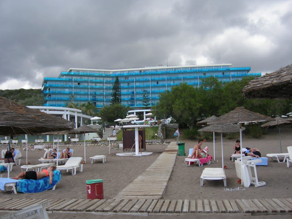 Hotelanlage vom Strand aus Hotel Calypso Beach