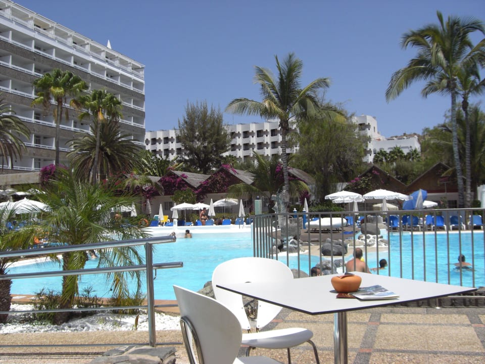 Бассейн в отеле Bull Costa Canaria & Spa - Adults only