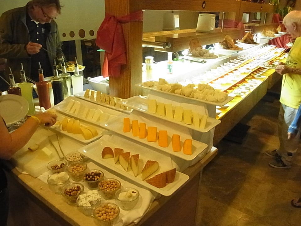 Büffet Saturn Palace Resort Hotel