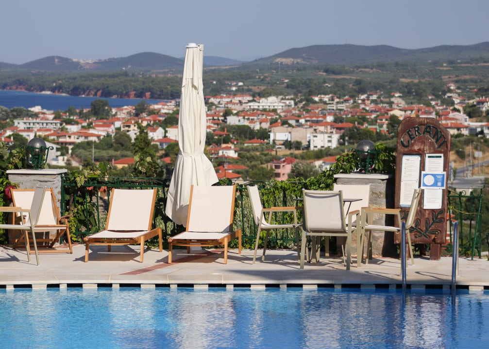 Pool Hotel Geranion Village