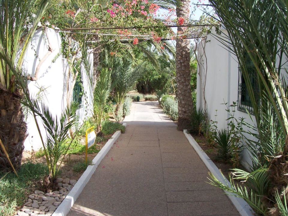 ein Gang zu den Zimmern Hotel Sangho Club Zarzis