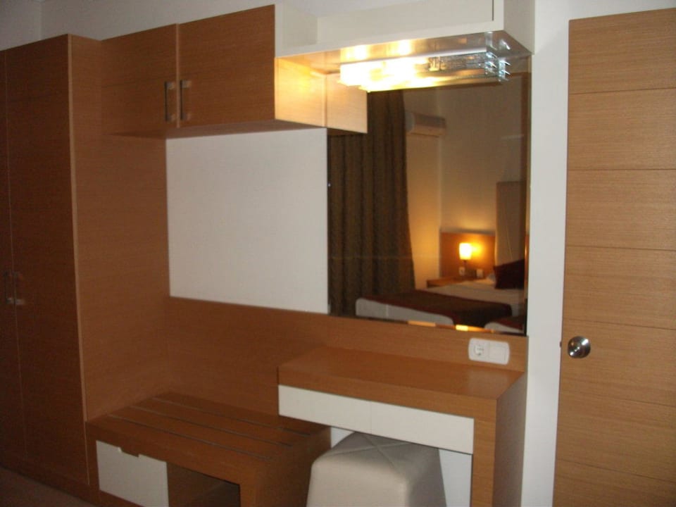 Schrank im Schlafzimmer My Home Resort
