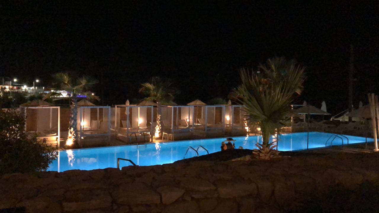 Pool The Island Hotel