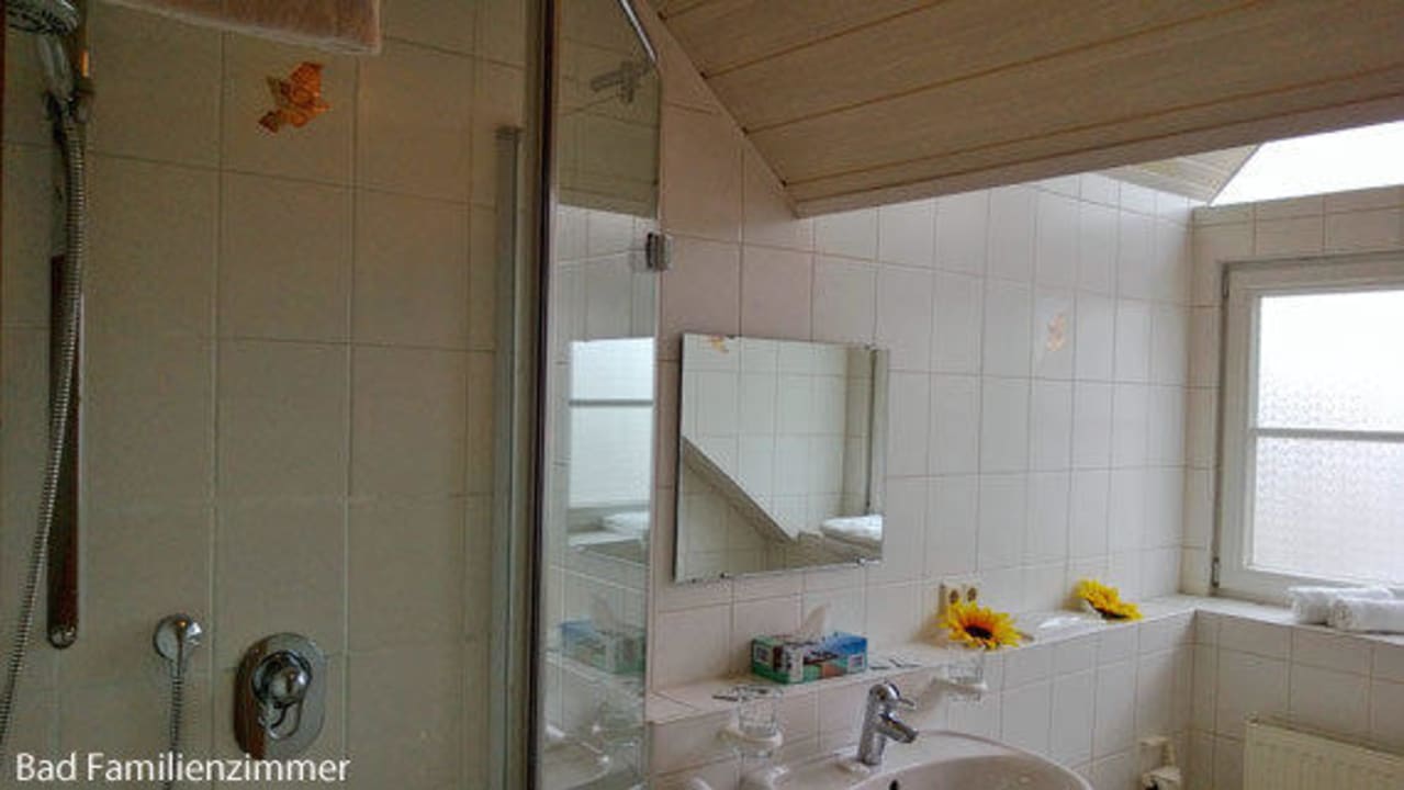 Familien Zimmer  Bad Hotel Schützen