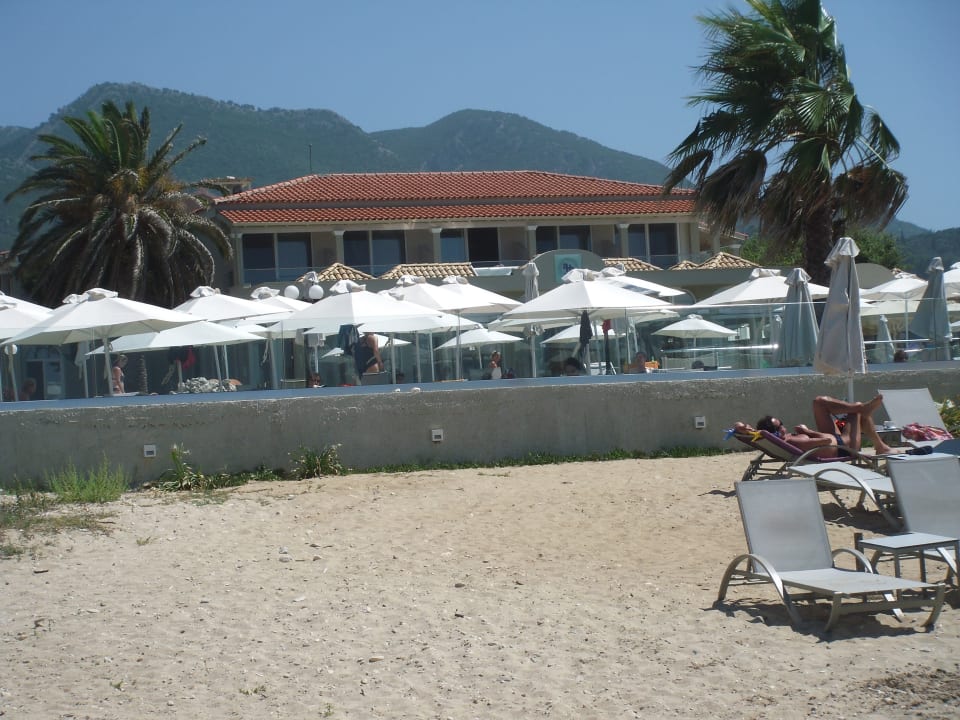 Außenansicht Acharavi Beach Hotel