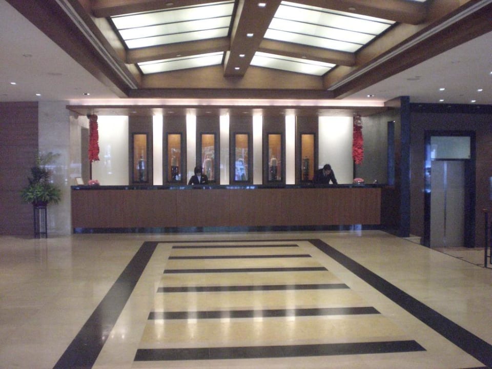 Lobby des Hotel`s Copthorne King's Hotel