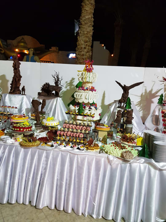 Dessert Aladdin Beach Resort