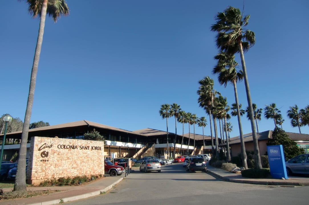 Zufahrt zum Hotel Blau Colònia Sant Jordi