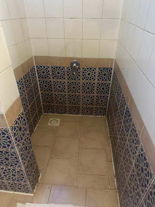 Zimmer Protels Crystal Beach Resort