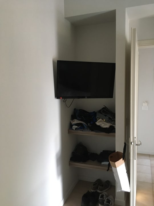 Zimmer Acharavi Beach Hotel