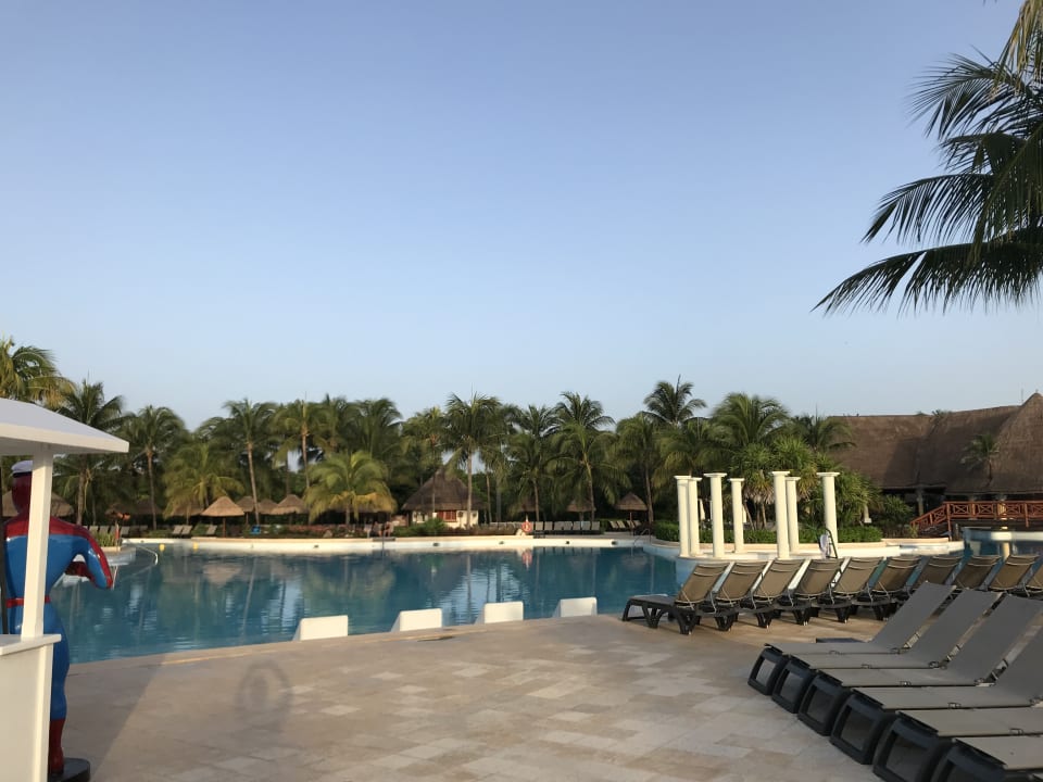 Pool Grand Palladium Kantenah Resort & Spa