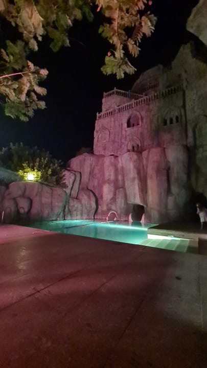 Pool Xanadu Resort Hotel