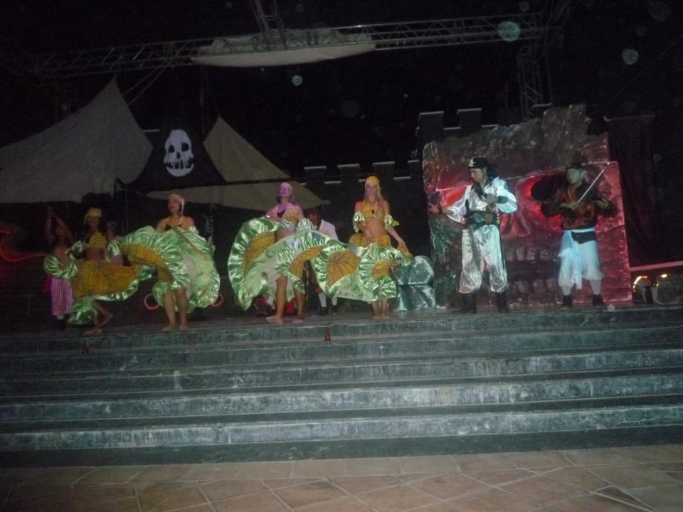 Super Piratenshow! Miramare Queen Hotel
