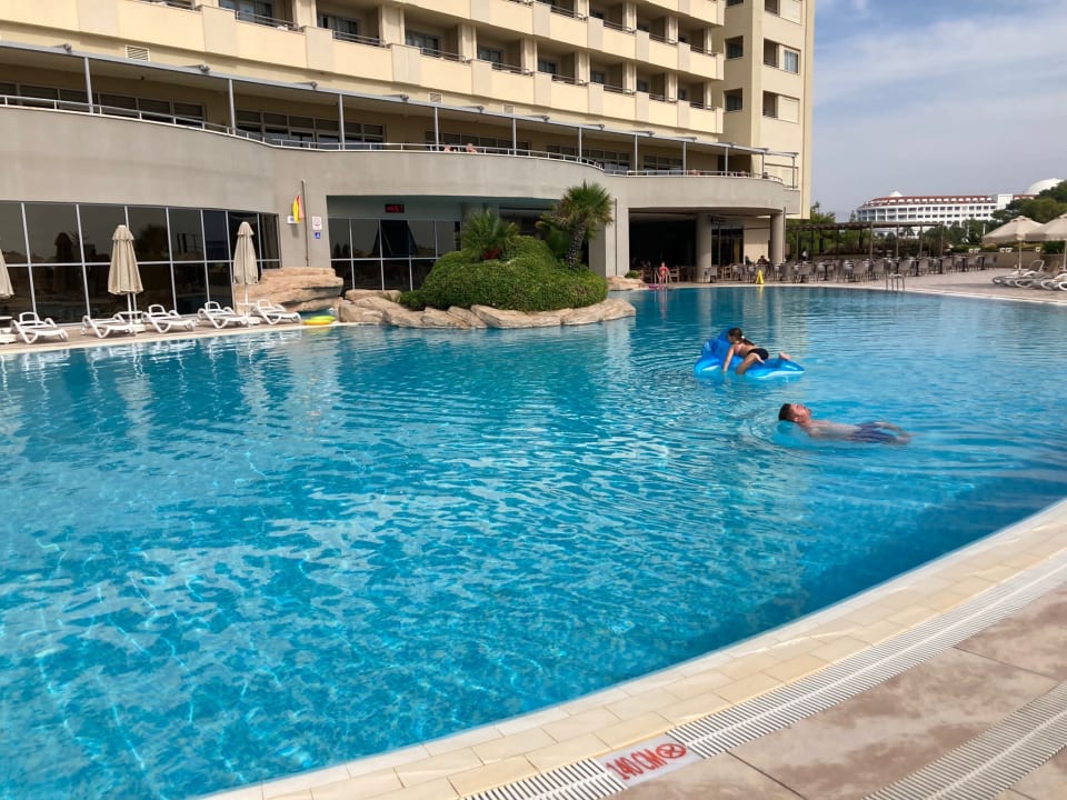 Pool Melas Resort Hotel