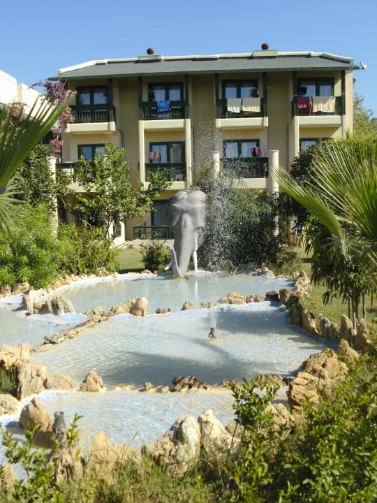 Springbrunnen mit Elefant Oz Hotels Incekum Beach