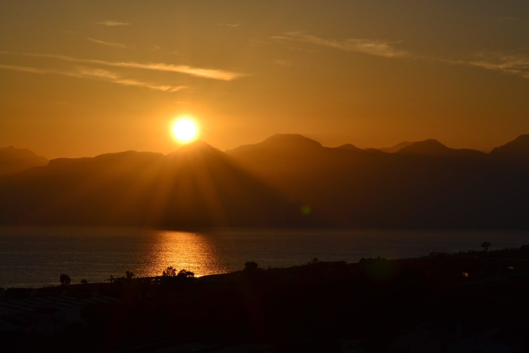 Sonnenuntegang vom Balkon Hotel Miracle Resort