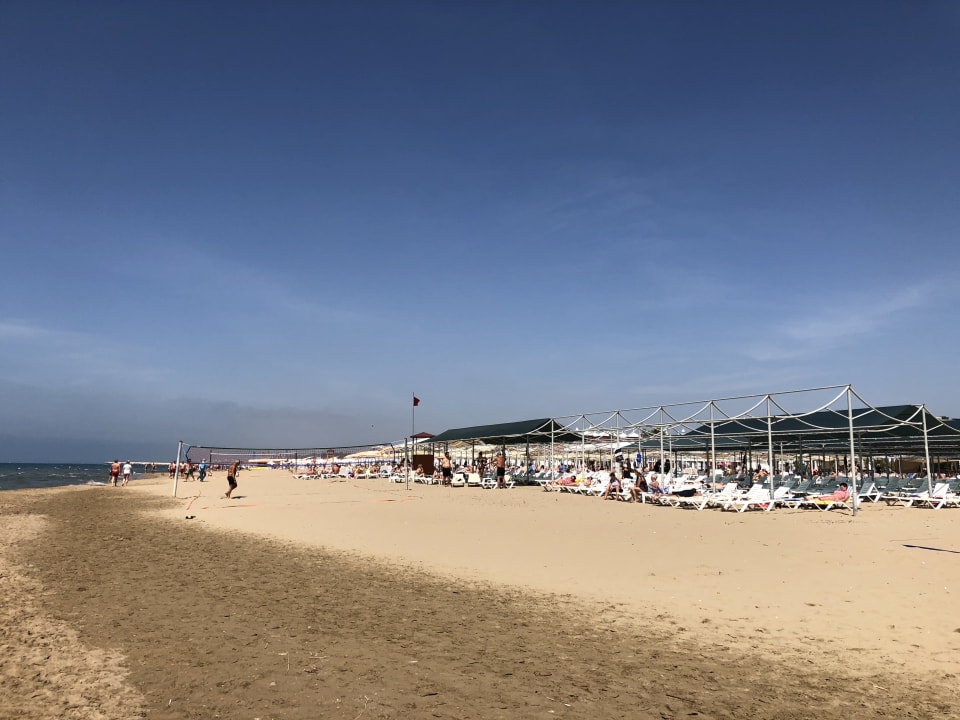 Strand Royal Taj Mahal Hotel