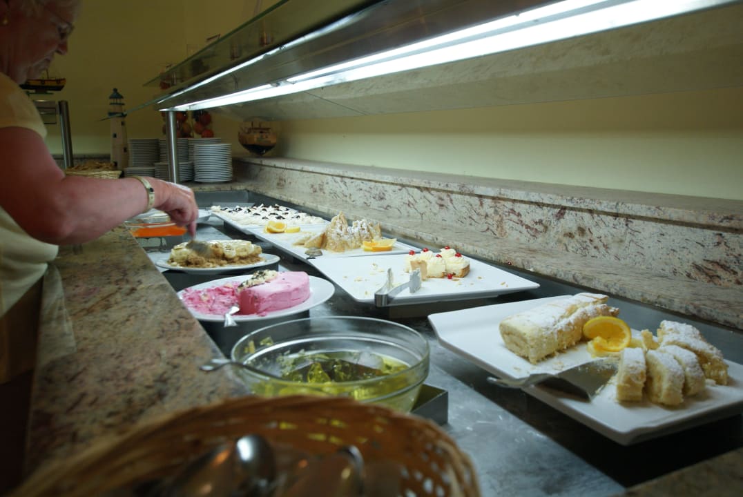 Ubogo Domes Aulūs Zante, Autograph Collection